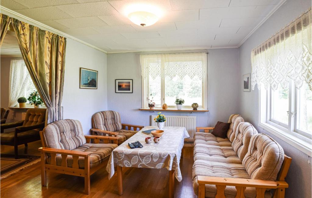 Nice Home In Vnersborg With 3 Bedrooms And Wifi photo 2