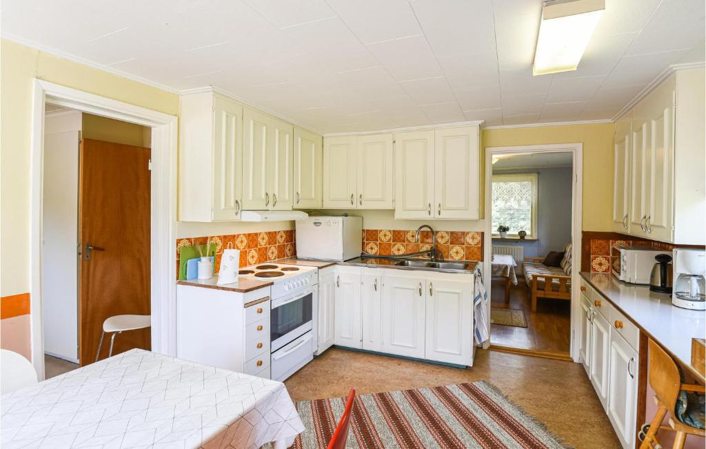 Nice Home In Vnersborg With 3 Bedrooms And Wifi photo 4