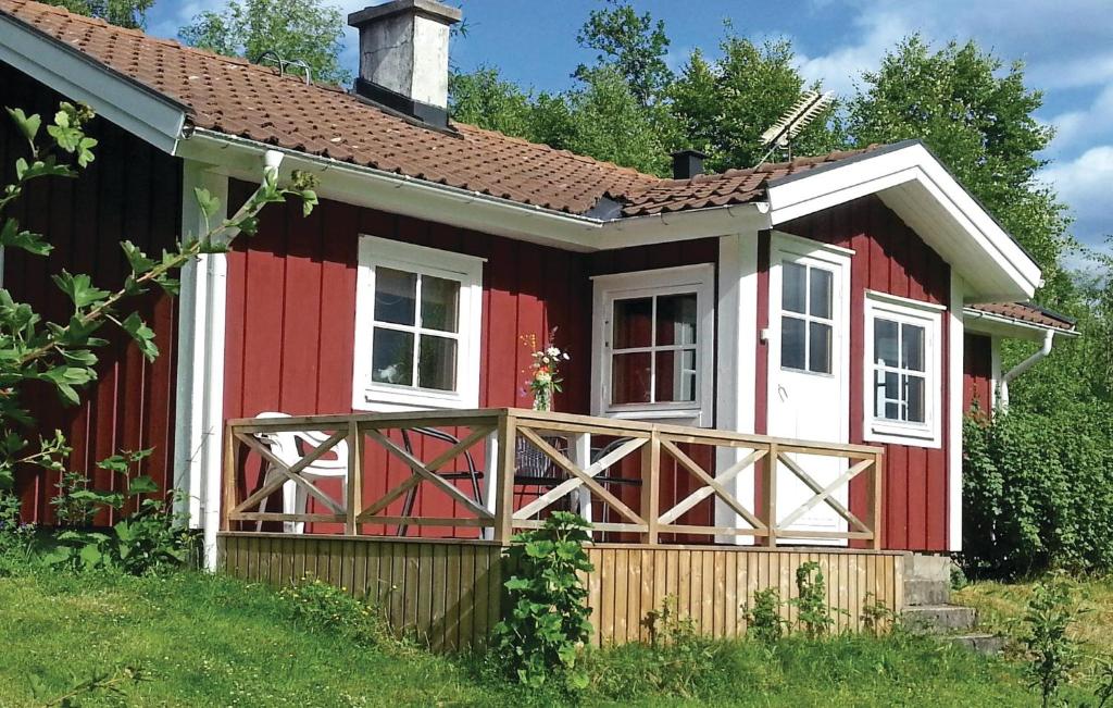 Stunning home in Lidhult with 2 Bedrooms