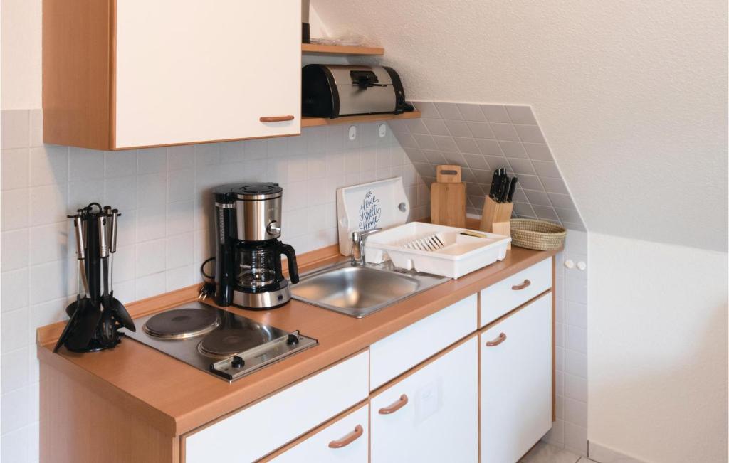 Nice Apartment In Emmelsbll-horsbll With Wifi photo 4