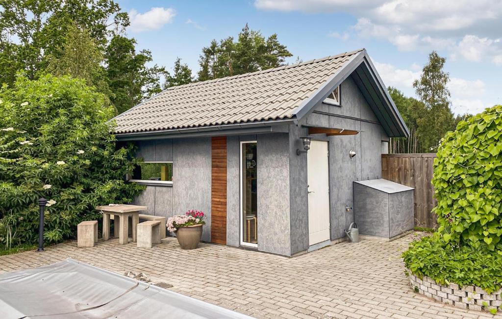 Amazing Home In Hagby With 1 Bedrooms And Wifi