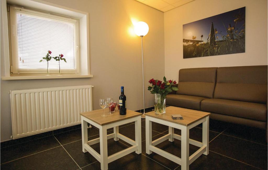 Awesome Home In Retranchement With 3 Bedrooms And Wifi photo 4