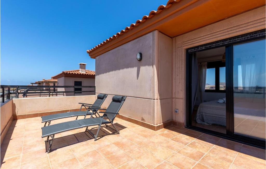 Stunning Home In La Oliva With Wifi, 2 Bedrooms And Swimming Pool photo 1
