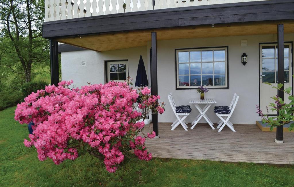 Awesome Apartment In Norheimsund With Wifi photo 2
