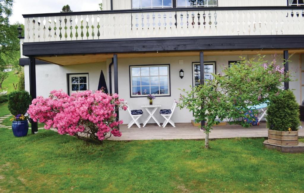 Awesome Apartment In Norheimsund With Wifi