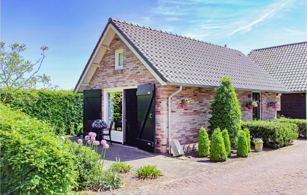 Nice Home In Udenhout With Wifi