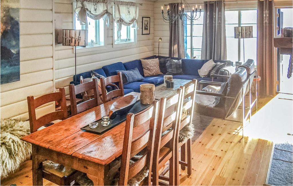Beautiful Home In Hovden With 4 Bedrooms, Sauna And Wifi photo 4