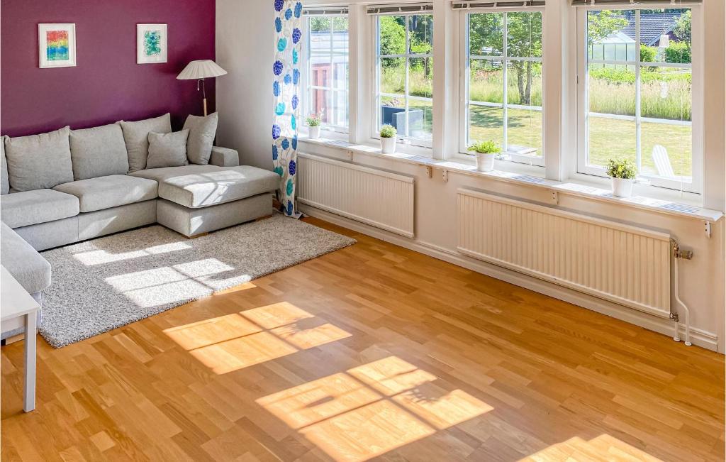 Awesome Home In Vittaryd With 5 Bedrooms And Wifi photo 2