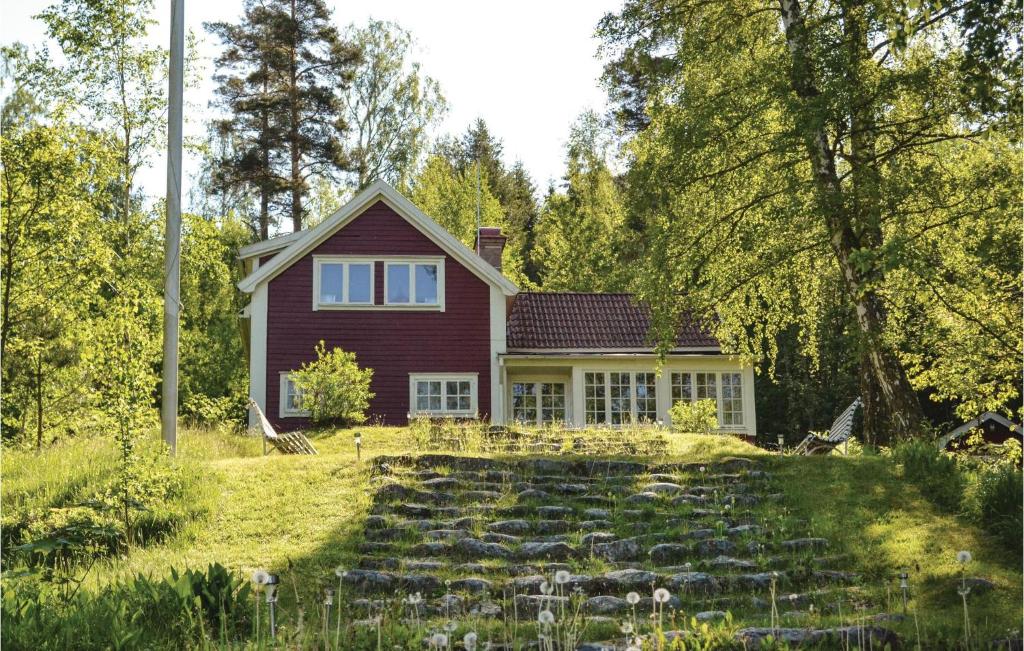 Beautiful Home In Vimmerby With 3 Bedrooms, Sauna And Wifi photo 3