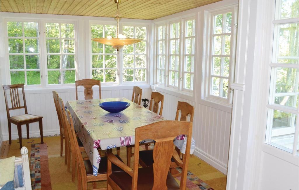 Beautiful Home In Vimmerby With 3 Bedrooms, Sauna And Wifi photo 4