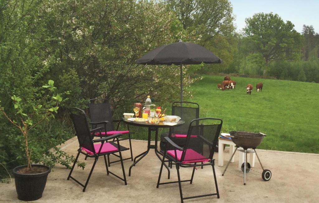 Awesome Home In Lidhult With 2 Bedrooms And Wifi photo 2