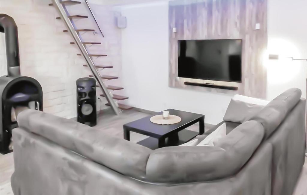 Stunning Home In Wurster Nordseekste With 3 Bedrooms And Wifi photo 2