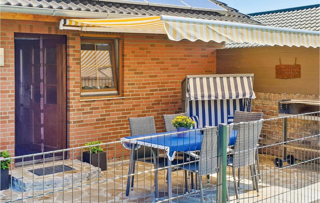 Stunning Home In Wurster Nordseekste With 3 Bedrooms And Wifi