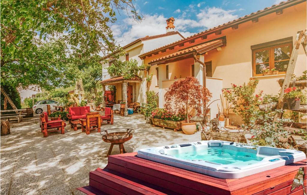 Awesome Home In Kozina With 2 Bedrooms