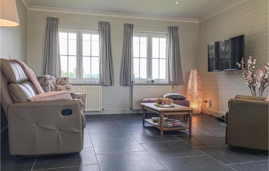 Stunning Home In Wellen With 4 Bedrooms And Wifi photo 3