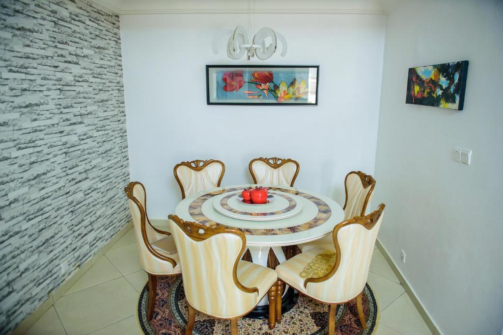 Beautiful 4-Bedroom House Located in Abuja photo 3