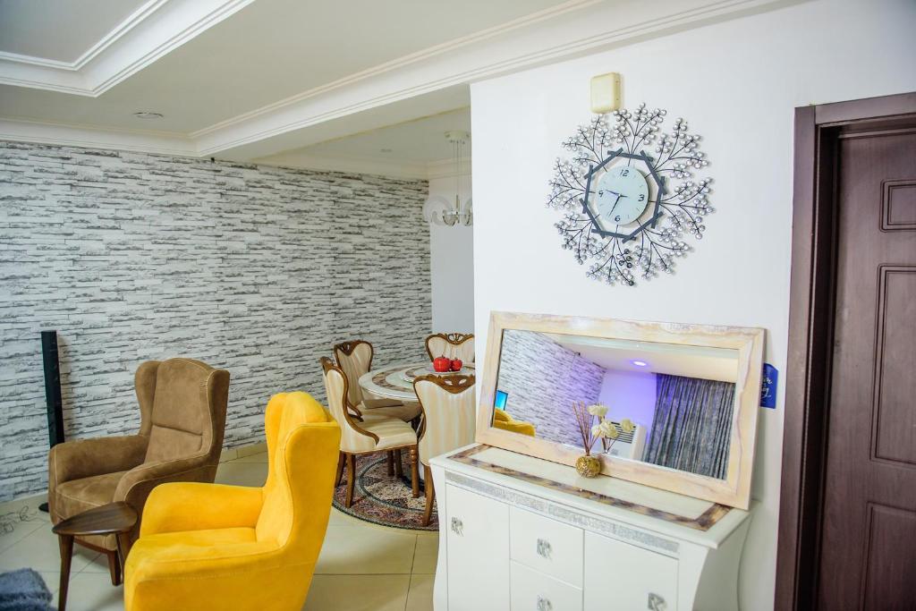 Beautiful 4-Bedroom House Located in Abuja photo 2