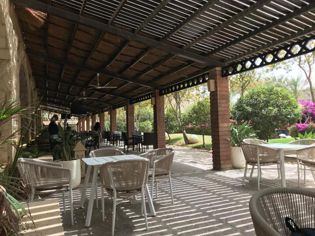 Chalet with Roof at Laguna Bay- Ain Sokhna - شالية غرفتين مكيف بالكامل بالرووف قرية لاجونا باي - العين السخنة photo 3