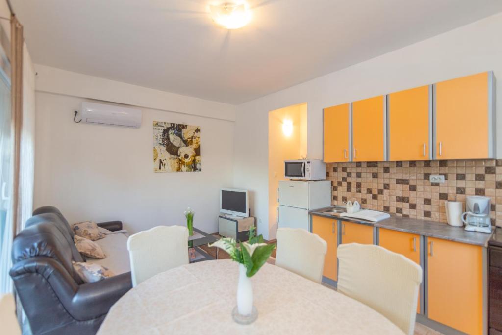 APARTMENT MIĆI, Kamenmost - Makarska photo 4