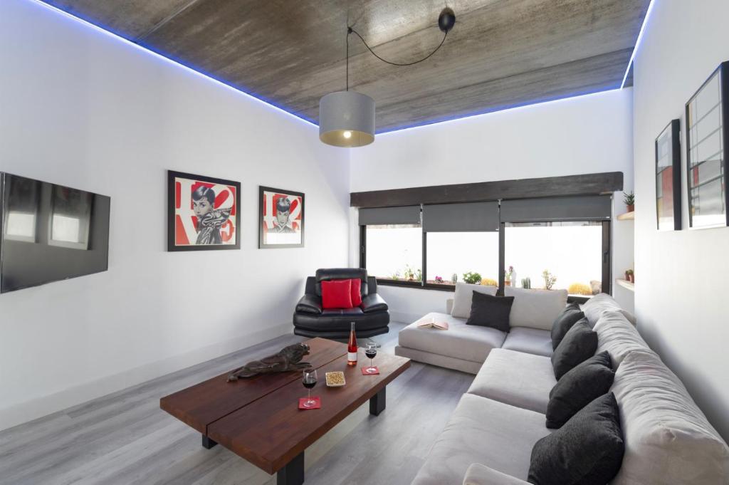 Villa JJ Beach by Villa Plus photo 4