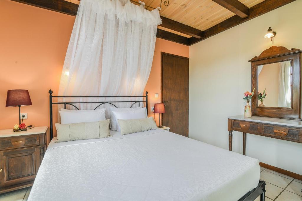 Therianos Traditional Villas photo 2