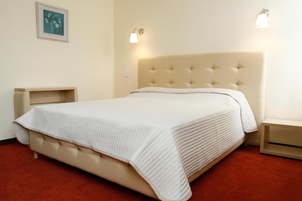 Апартаменты (Апартаменты), Capitol Hotel