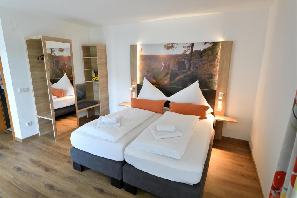 Landhotel zum Raben photo 1