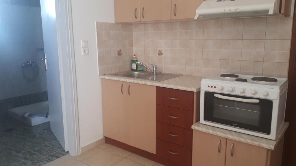 Sunset Apartments photo 2