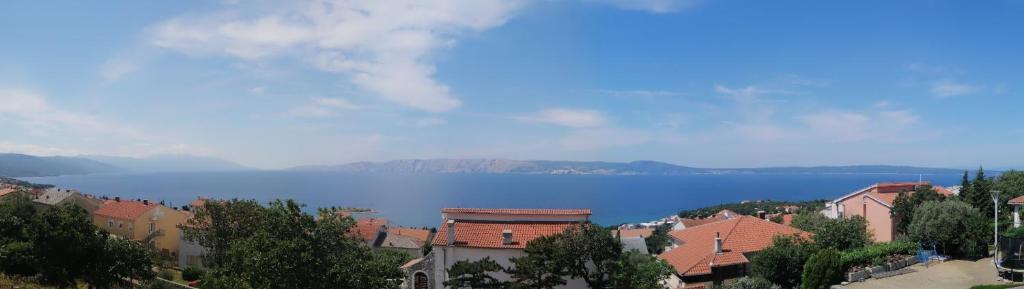 Island view photo 1