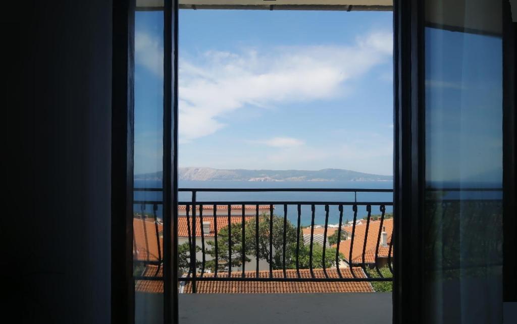 Island view photo 4