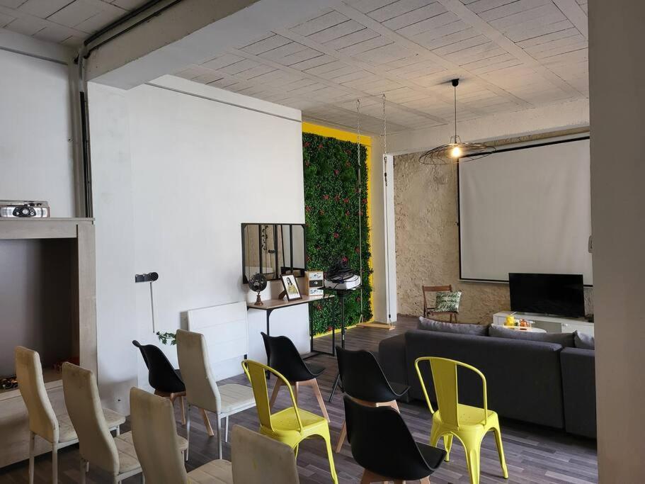 LOFT SALLE FITNESS BILLARD RERC VIDEOPROJECTEUR photo 4