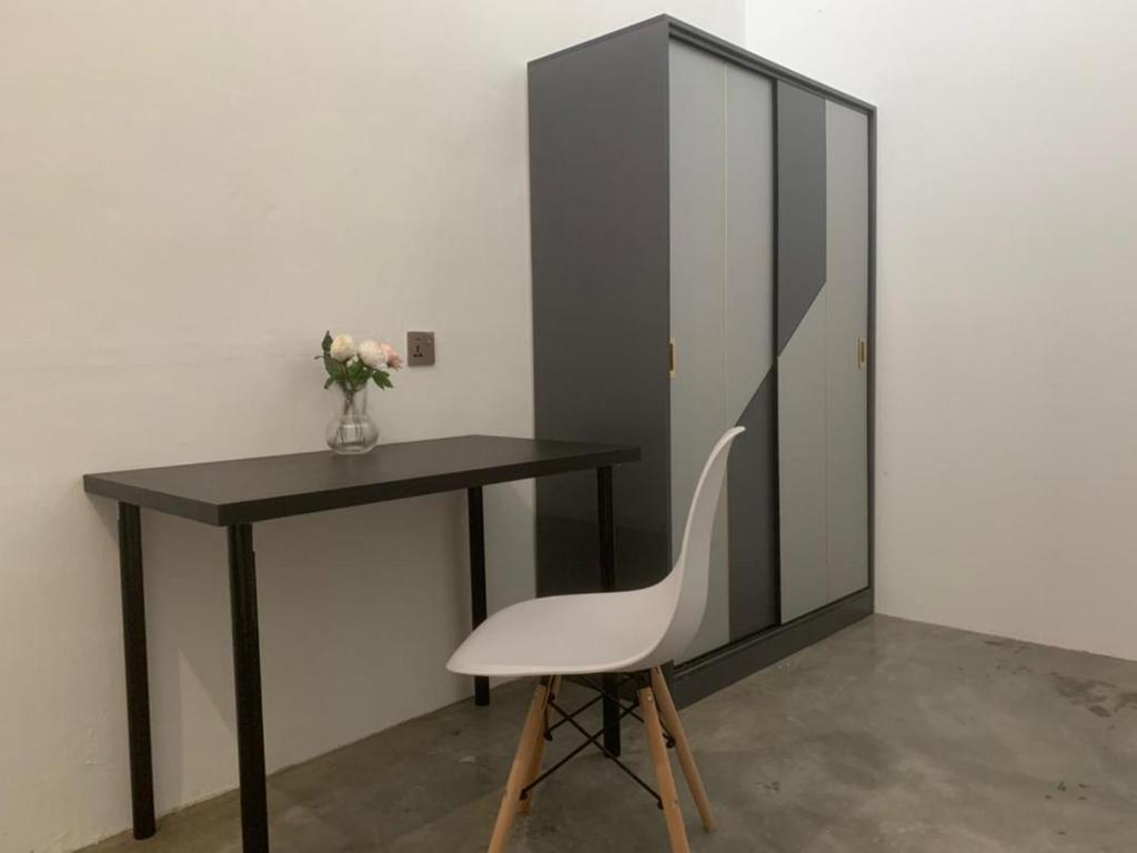 Mini Rest Room (Mini but 99% Full Equipped) photo 1
