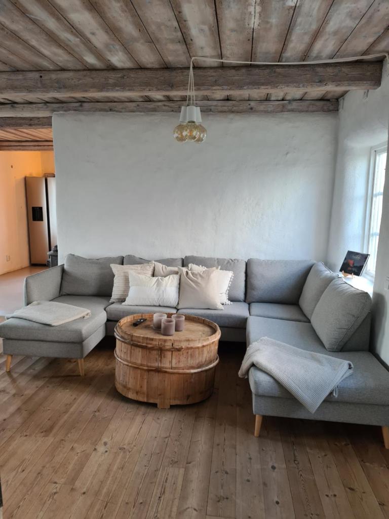 Villa Vemmentorp - Körsbärsblomsvillan 6 min från havet photo 4