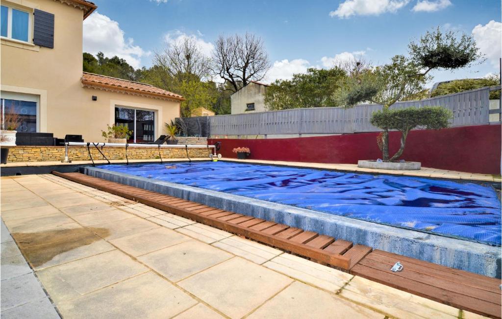 Stunning Apartment In Pont-st-esprit With Outdoor Swimming Pool And Wifi