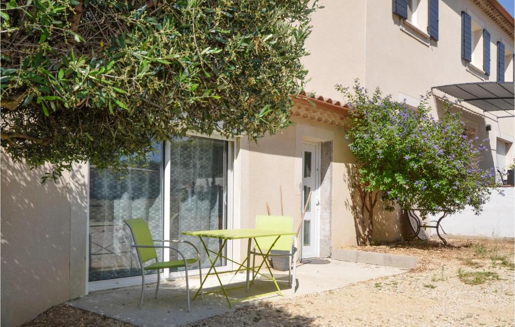 Stunning Apartment In Pont-st-esprit With Outdoor Swimming Pool And Wifi photo 3