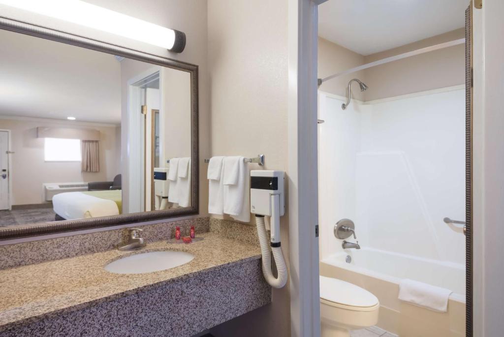 SureStay Hotel by Best Western Rockdale - Tap to explore photos