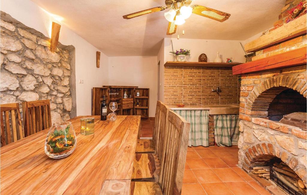 Stunning Home In Punat With 2 Bedrooms And Wifi photo 3