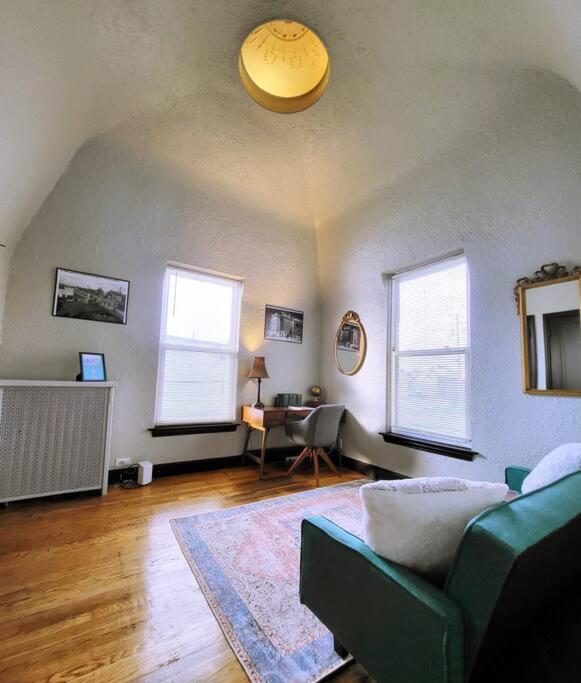 Vintage Charm, E. Eng. Village, 10mins to Dt. Det. photo 4