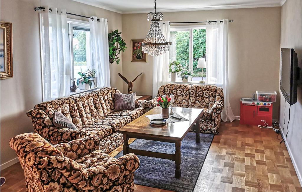 Beautiful Home In Sunnemo With Wifi And 2 Bedrooms photo 4