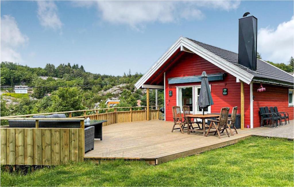 Nice Home In Farsund With 3 Bedrooms And Internet