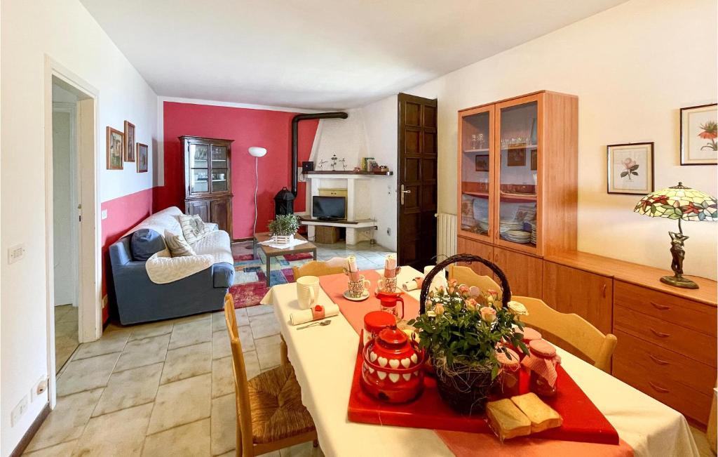 Awesome Apartment In Anfo With Wifi And 2 Bedrooms photo 4