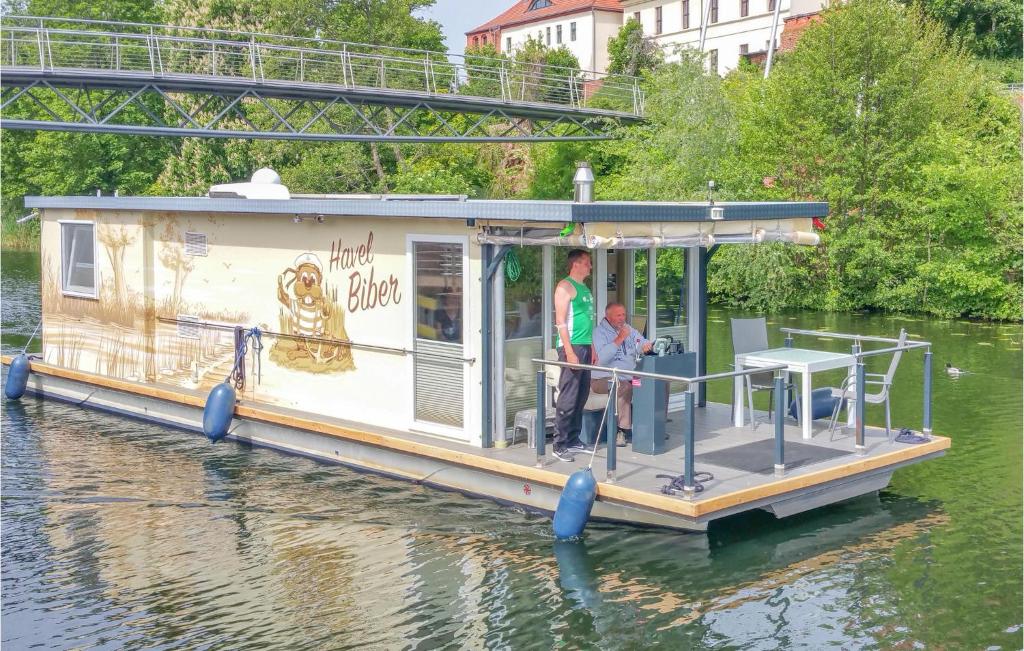 Beautiful Ship-boat In Havelsee With 2 Bedrooms