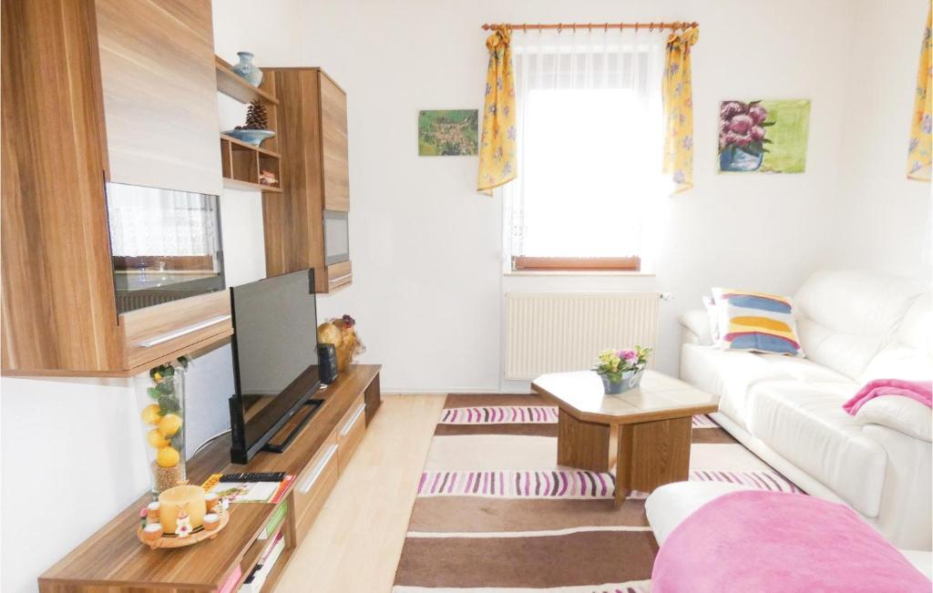 Stunning Apartment In Waltershausen-fischb, With 1 Bedrooms And Wifi
