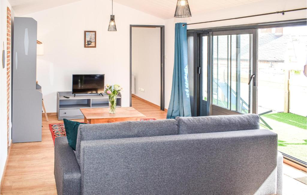 Stunning Apartment In Noirmoutier-en-lle With Wifi And 1 Bedrooms photo 4