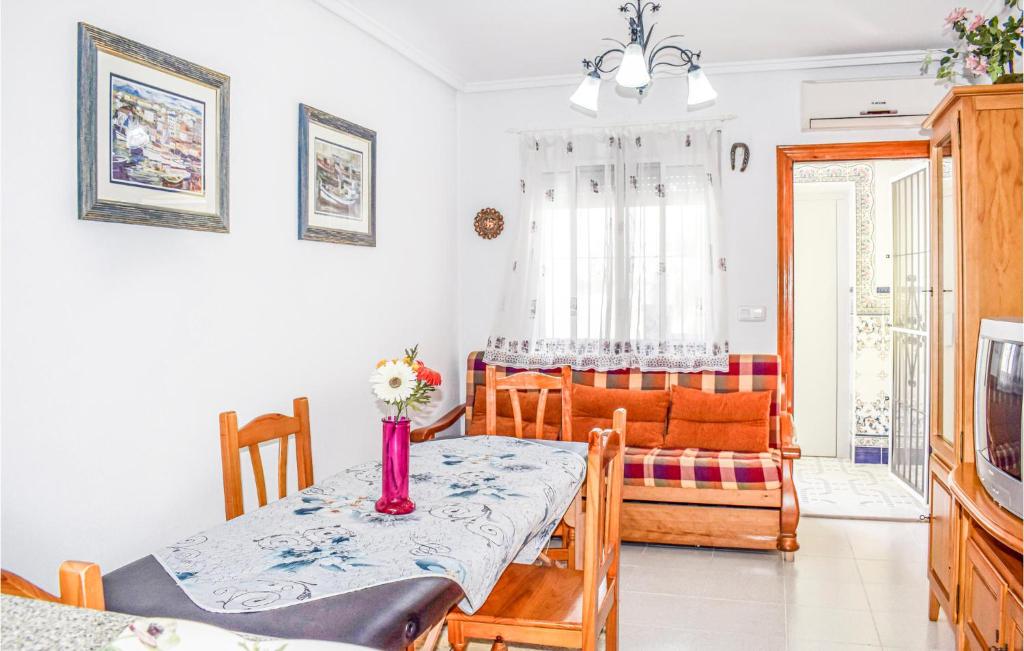 Beautiful Home In Los Narejos With 2 Bedrooms, Outdoor Swimming Pool And Swimming Pool photo 4