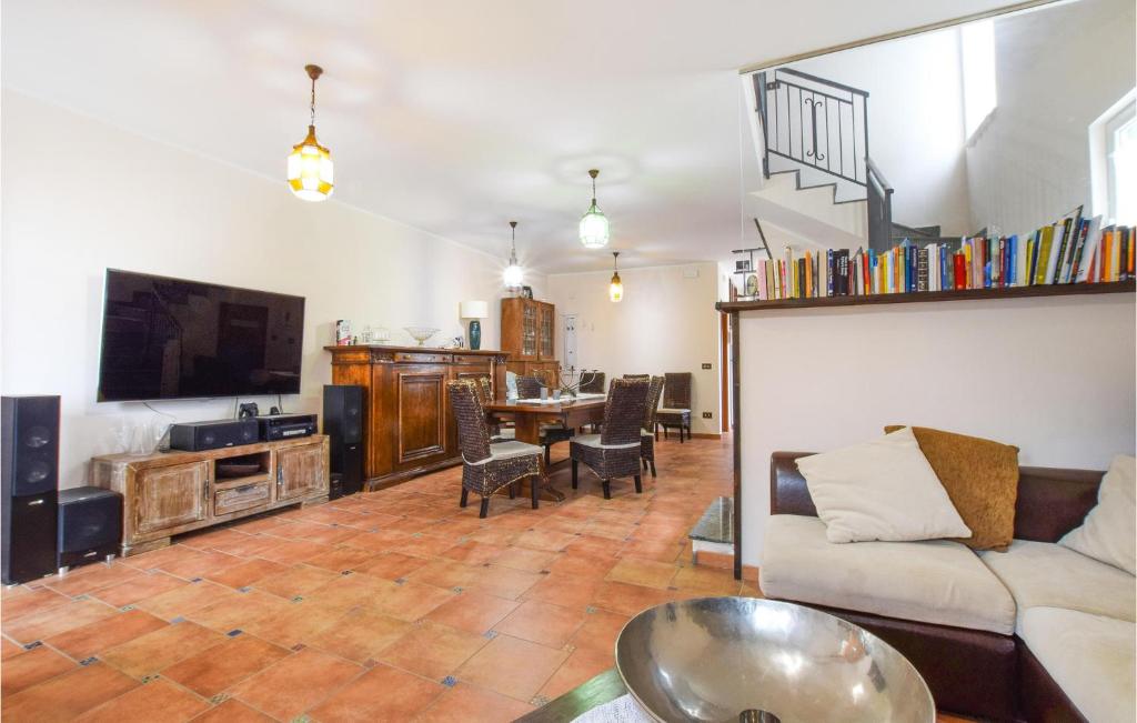 Amazing Home In Altavilla Milicia With Outdoor Swimming Pool, Wifi And 3 Bedrooms photo 4