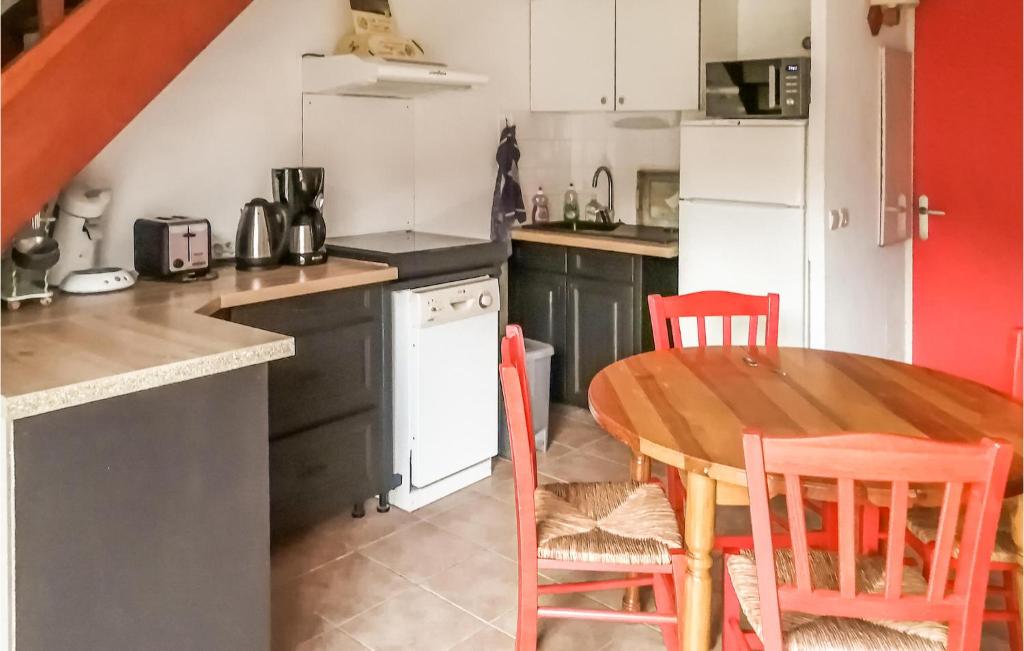 Amazing Home In La Salvetat-sur-agout With Wifi And 2 Bedrooms photo 3