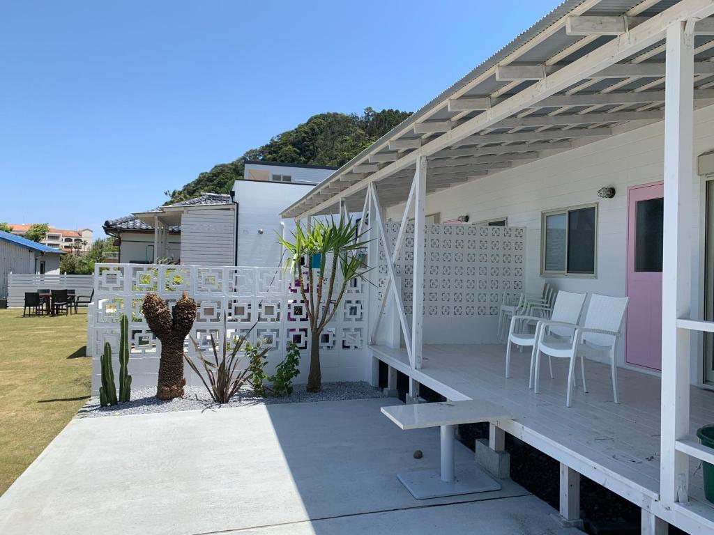 SHIRAHAMA BEACH GARDEN photo 1
