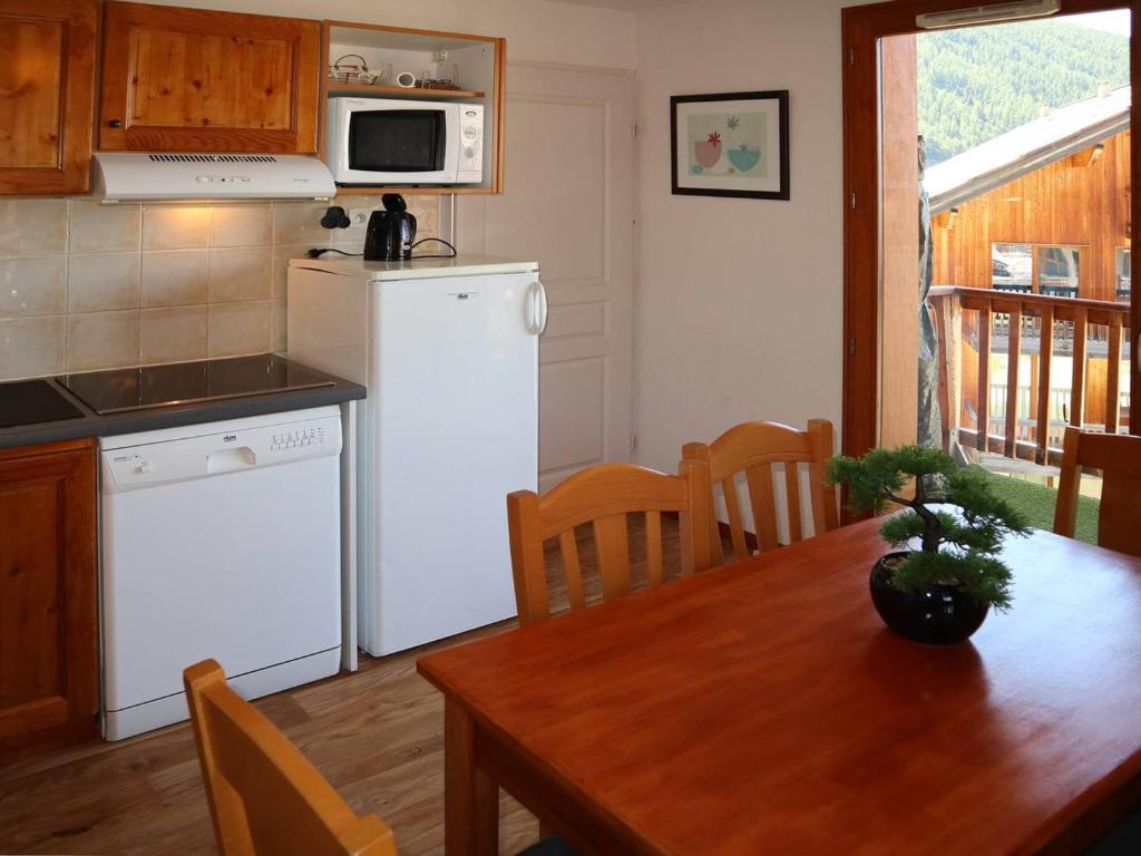 Appartement Les Orres, 2 pièces, 6 personnes - FR-1-322-423 photo 2