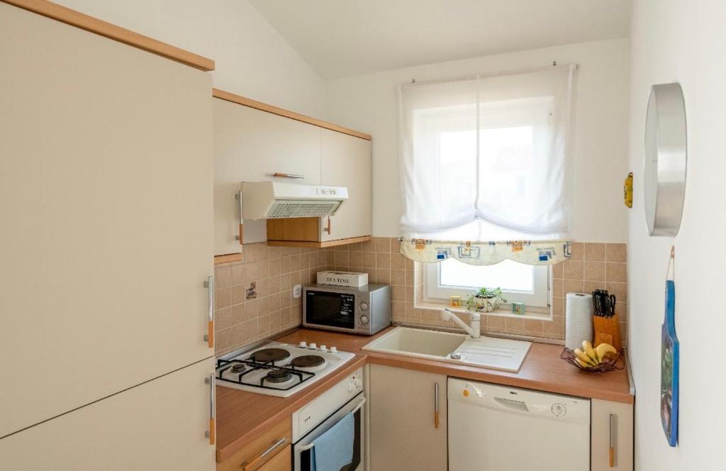 Sisi Apartment photo 4